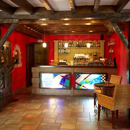 La Casona De Revolgo Szálloda