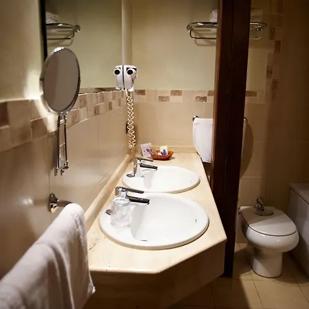 La Casona De Revolgo 4*