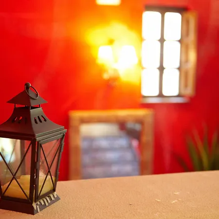 La Casona De Revolgo ホテル サンティリャーナ・デル・マル