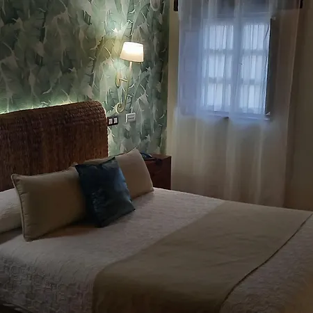 La Casona De Revolgo サンティリャーナ・デル・マル