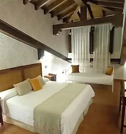 La Casona De Revolgo