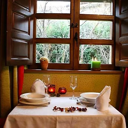 Hotell La Casona De Revolgo