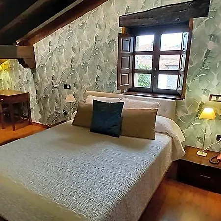 La Casona De Revolgo 4*