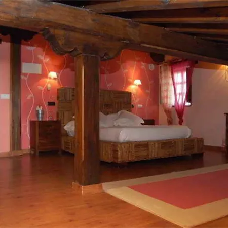 La Casona De Revolgo サンティリャーナ・デル・マル