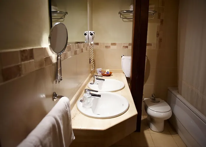 La Casona De Revolgo 4*