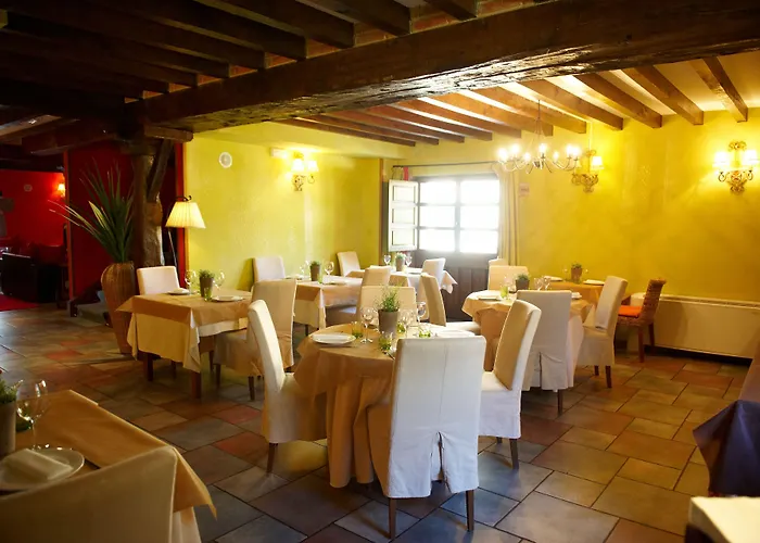 La Casona De Revolgo Szálloda 4*