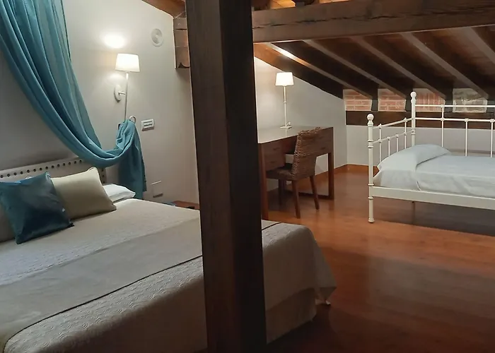 Hotel La Casona De Revolgo 4*