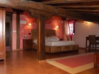 La Casona De Revolgo 4*