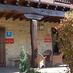 La Casona De Revolgo 4*