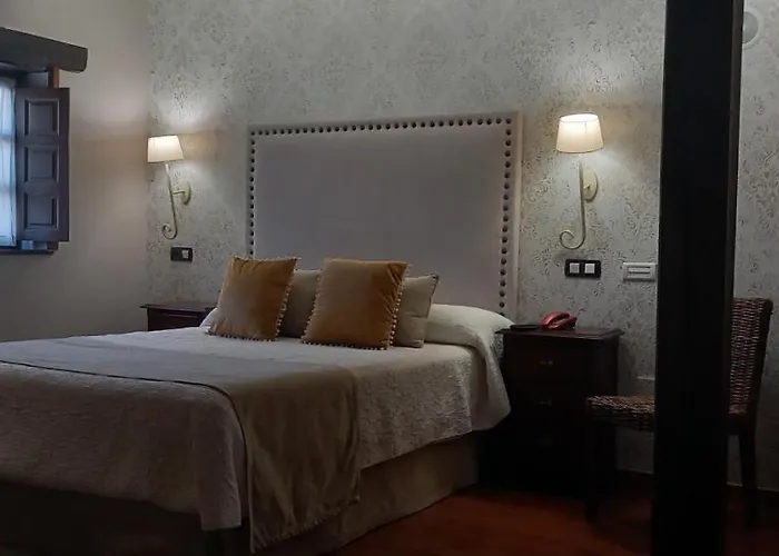 La Casona De Revolgo 호텔 4*