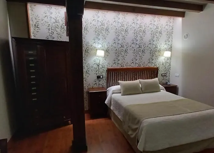 호텔 La Casona De Revolgo