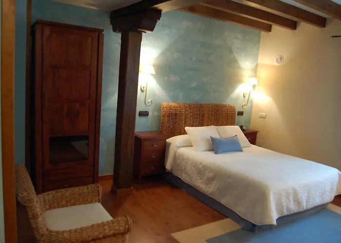 La Casona De Revolgo 4*