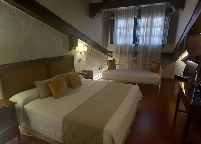 La Casona De Revolgo 4*